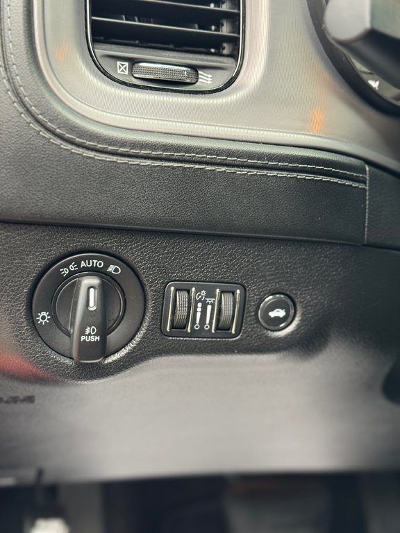 Dodge Charger GT BLACKTOP AWD CAMÉRA SIÈGES CHAUFF 2023 à Terrebonne, Québec - 12 - w1024h768px