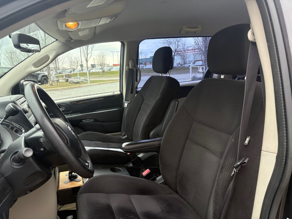 Dodge Grand Caravan 7 PASSAGERS TRÈS BAS KM 2015 à Boucherville, Québec - 11 - w1024h768px
