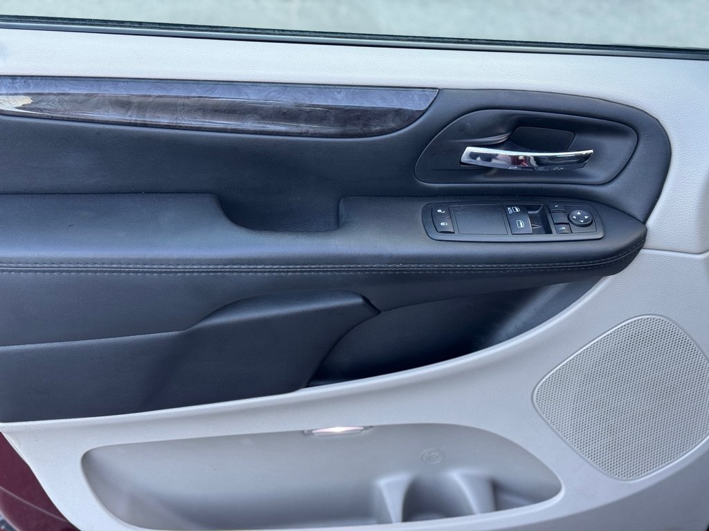 2018 Dodge Grand Caravan Canada Value Package Bas Kilométrage in Terrebonne, Quebec - 8 - w1024h768px