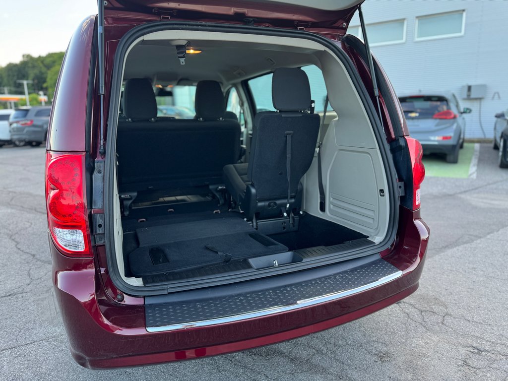 2018 Dodge Grand Caravan Canada Value Package Bas Kilométrage in Terrebonne, Quebec - 26 - w1024h768px