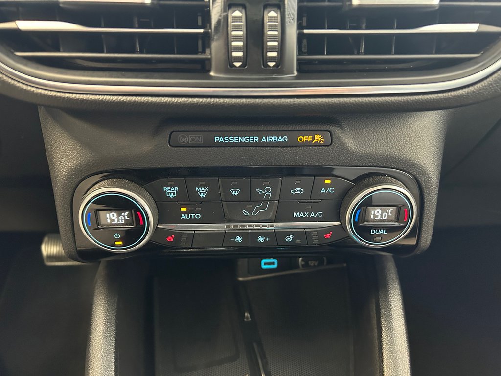 Ford Escape TITANIUM PLUG IN HYBRIDE 2021 à Boucherville, Québec - 25 - w1024h768px