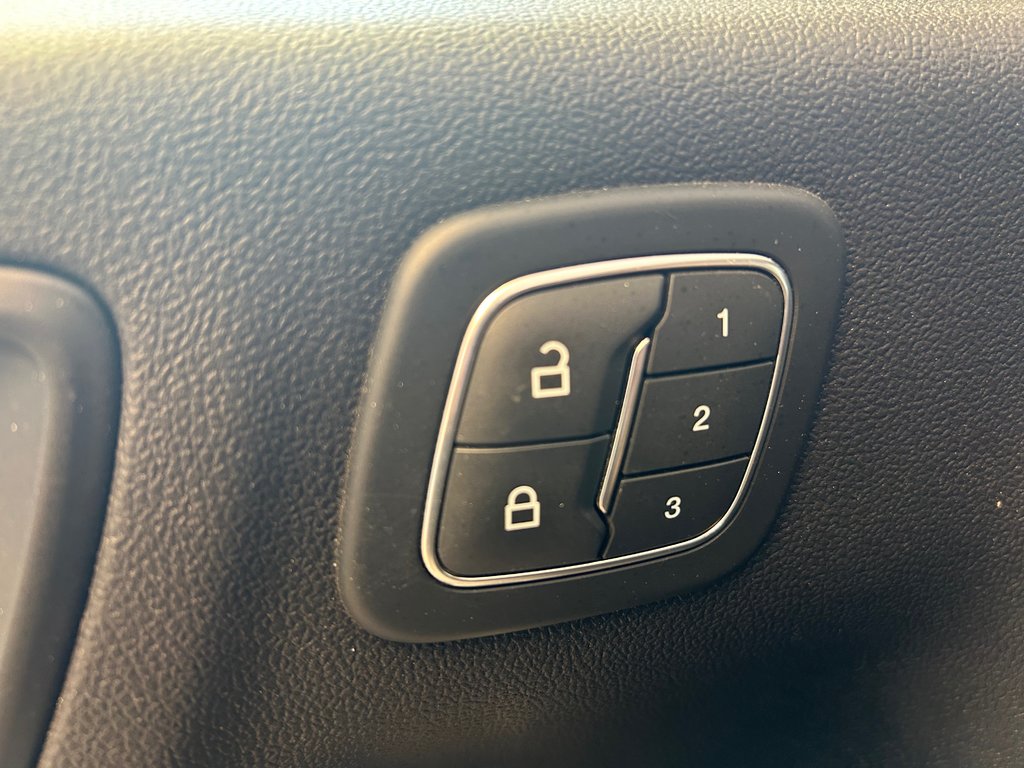 Ford Escape TITANIUM PLUG IN HYBRIDE 2021 à Boucherville, Québec - 21 - w1024h768px