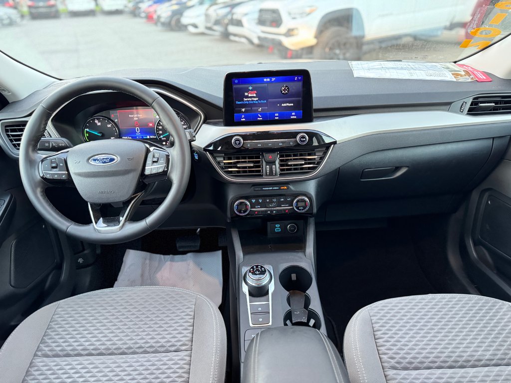 2021 Ford Escape SE Plug-In Hybrid in Terrebonne, Quebec - 22 - w1024h768px
