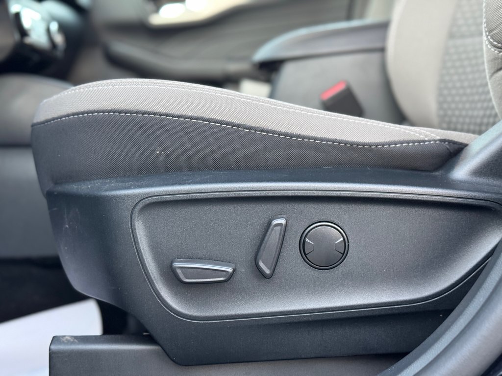 2021 Ford Escape SE Plug-In Hybrid in Terrebonne, Quebec - 9 - w1024h768px