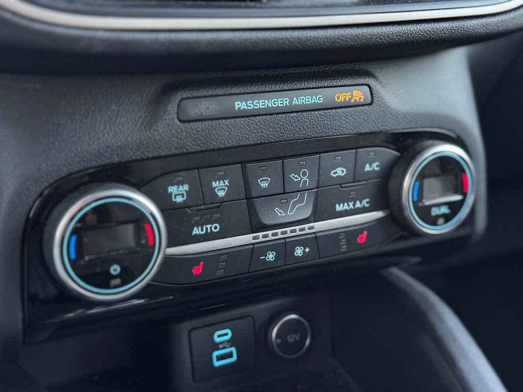 2021 Ford Escape SE Plug-In Hybrid in Terrebonne, Quebec - 19 - w1024h768px