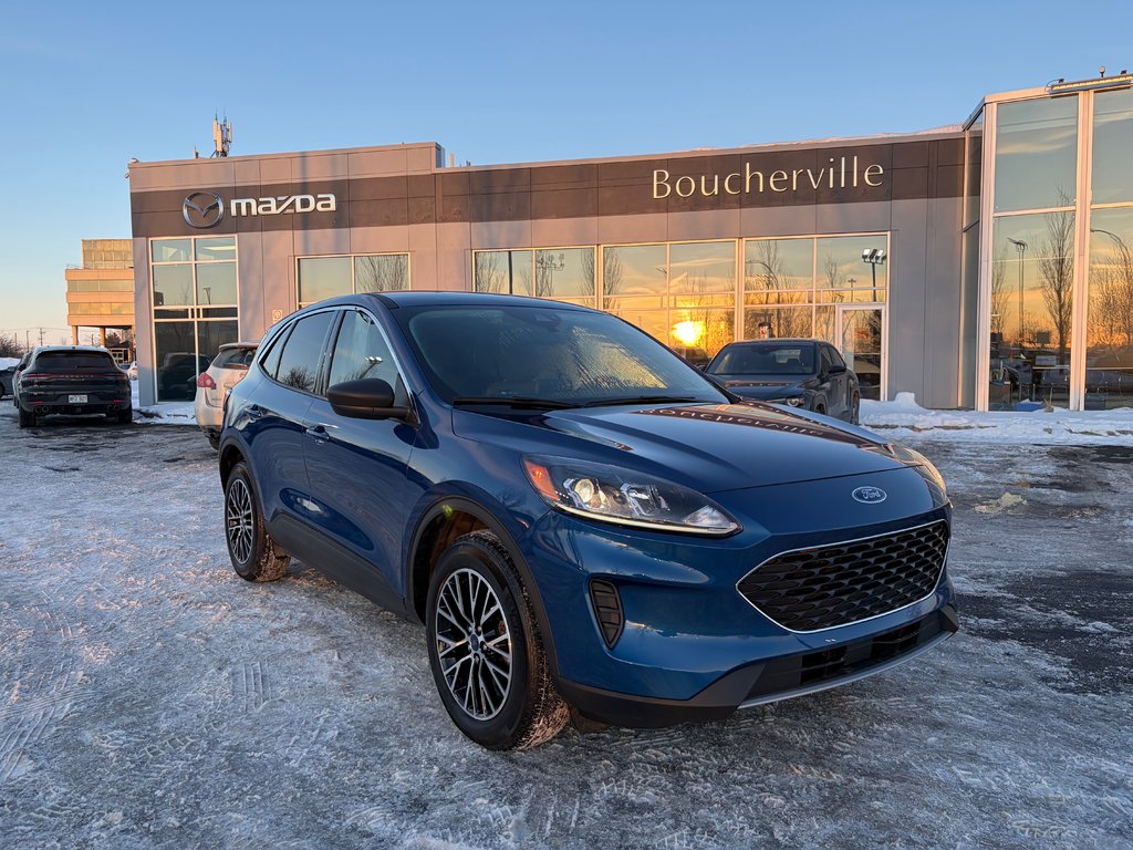 2022 Ford Escape SE Plug-In Hybrid, BAS KM in Boucherville, Quebec - 1 - w1024h768px