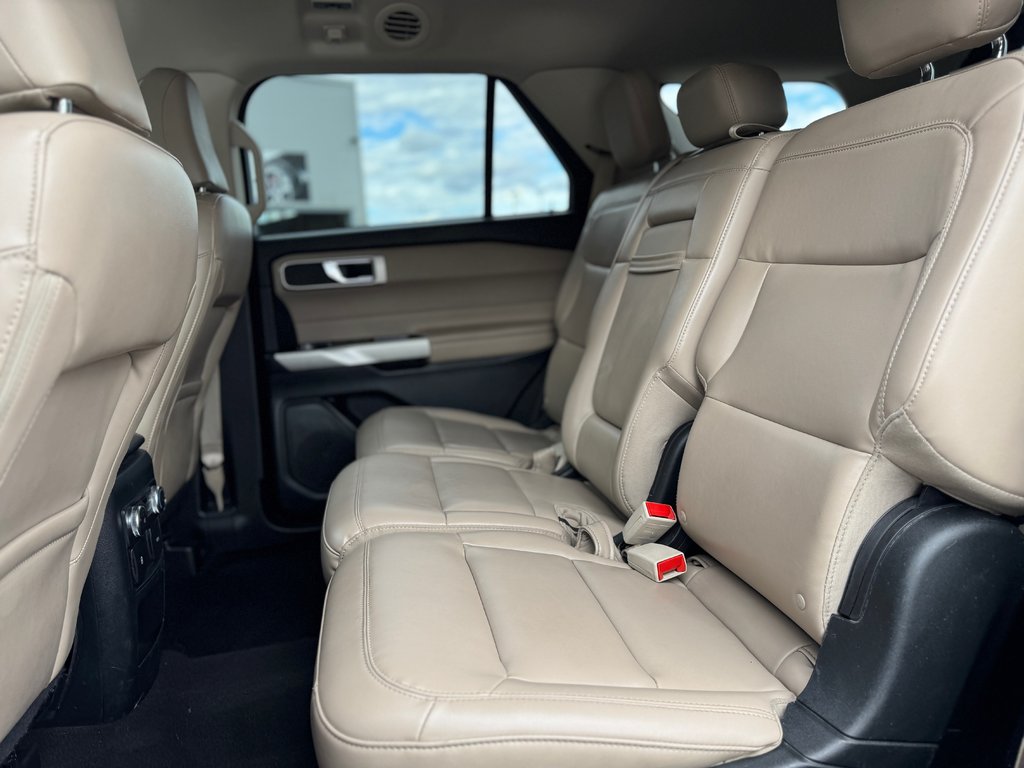 2021 Ford Explorer XLT 4WD Cuir Toit in Terrebonne, Quebec - 24 - w1024h768px