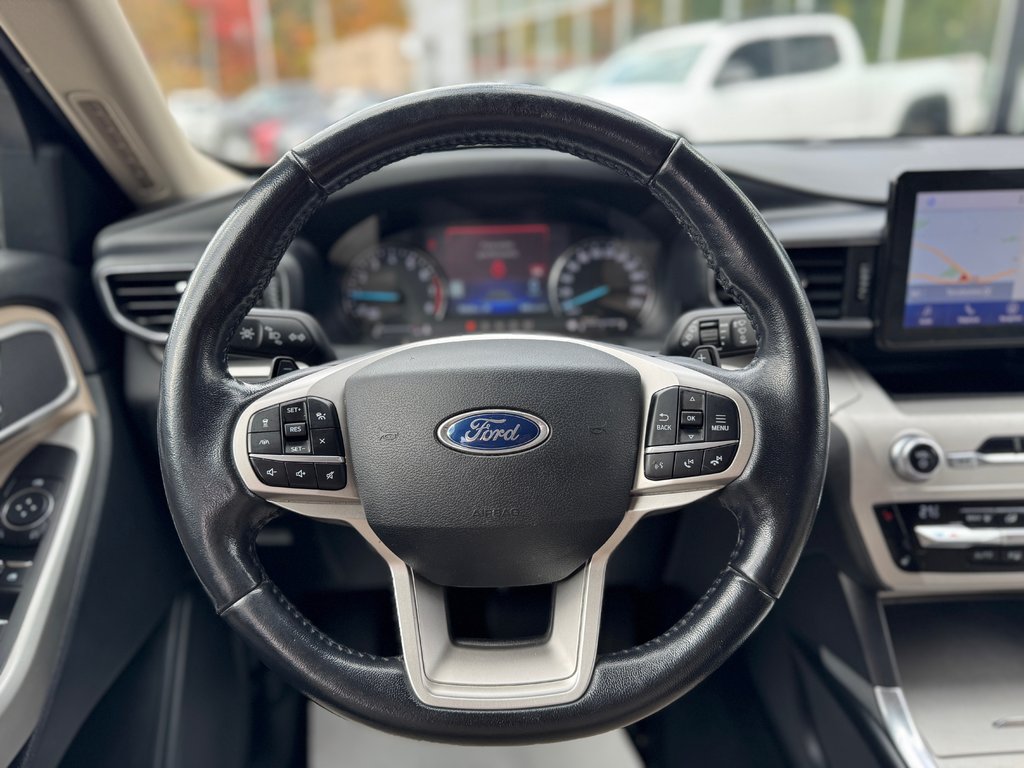 2021 Ford Explorer XLT 4WD Cuir Toit in Terrebonne, Quebec - 21 - w1024h768px