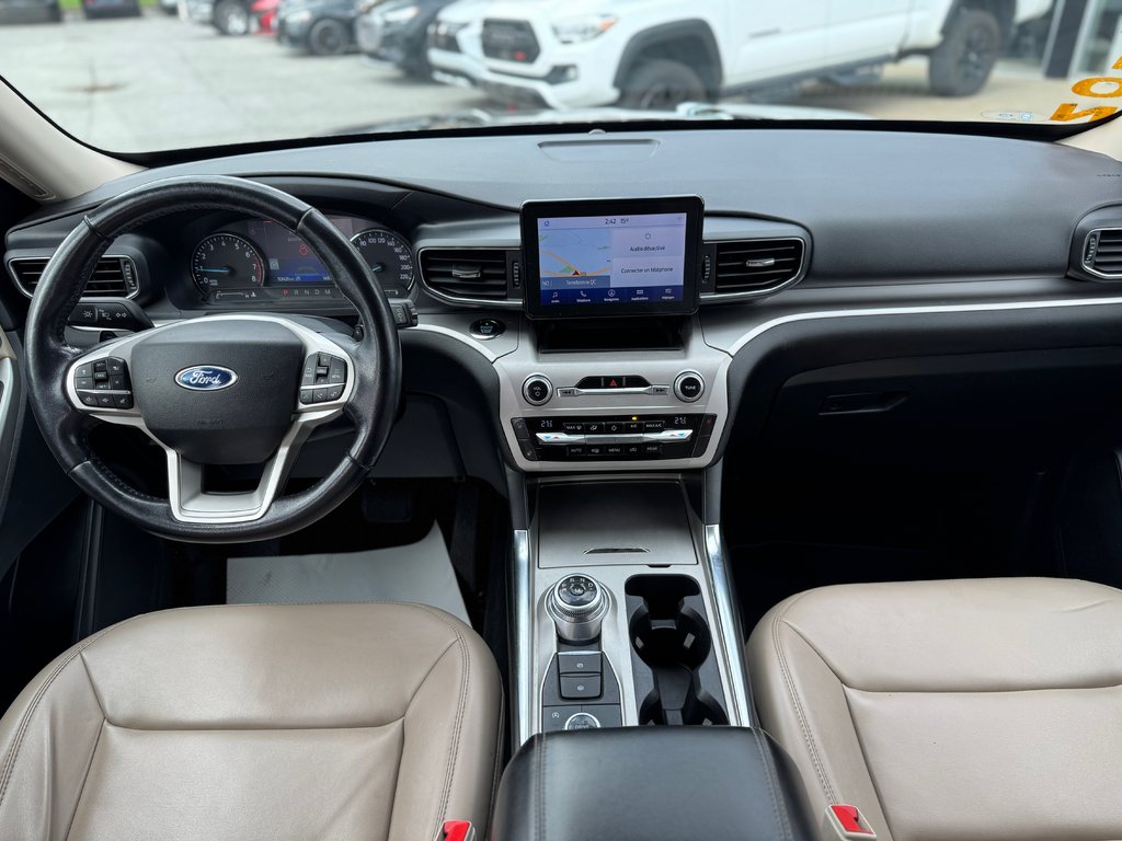 2021 Ford Explorer XLT 4WD Cuir Toit in Terrebonne, Quebec - 22 - w1024h768px