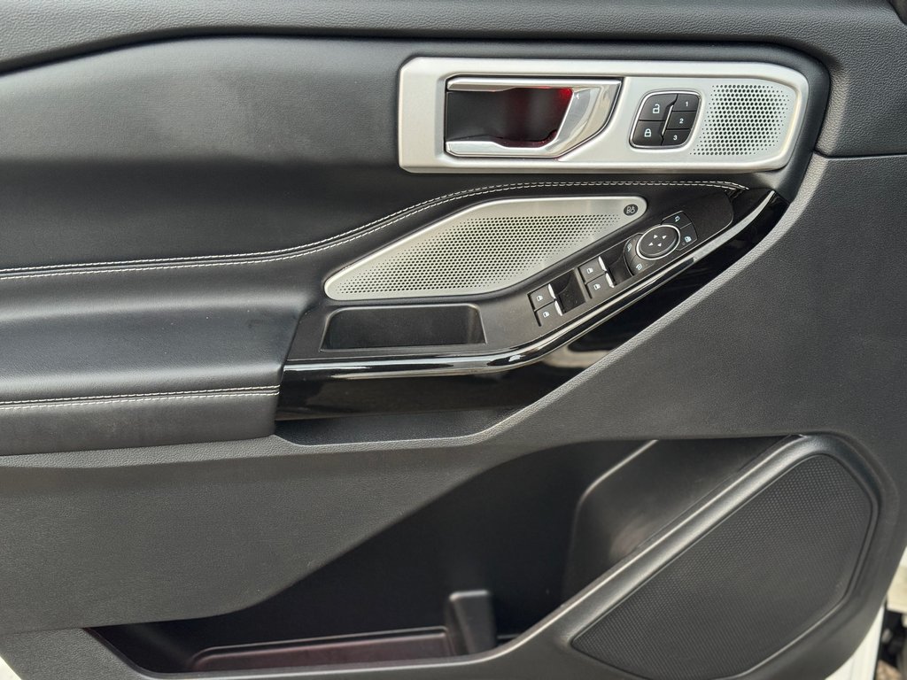 Ford Explorer ST Cuir Toit Panoramique 2022 à Terrebonne, Québec - 8 - w1024h768px