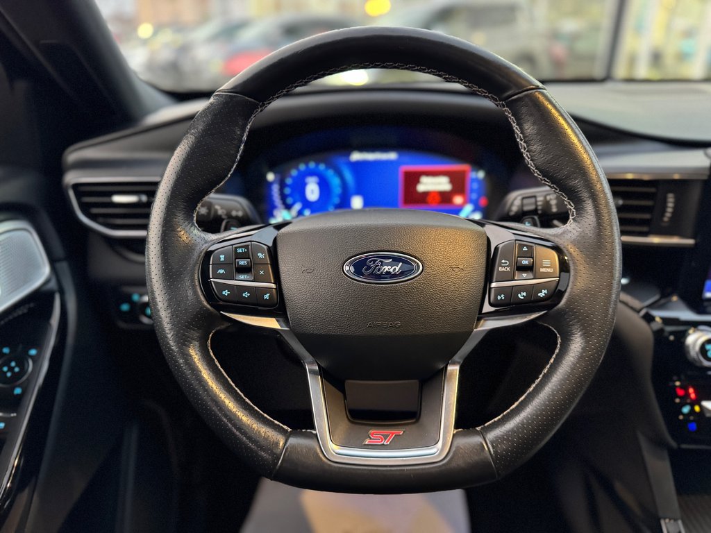 Ford Explorer ST Cuir Toit Panoramique 2022 à Terrebonne, Québec - 22 - w1024h768px