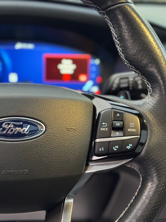 Ford Explorer ST Cuir Toit Panoramique 2022 à Terrebonne, Québec - 15 - w1024h768px