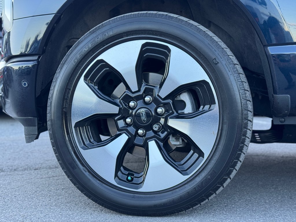 Ford F-150 Lightning PLATINUM Long Range Mag 22 Pouces 2022 à Terrebonne, Québec - 29 - w1024h768px