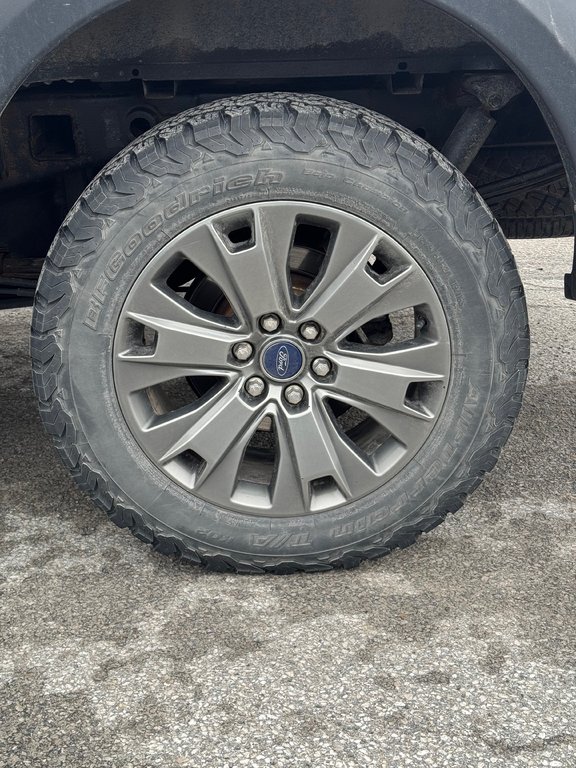 2016 Ford F-150 FX4 Sport Crew 5.0 V8 in Terrebonne, Quebec - 21 - w1024h768px