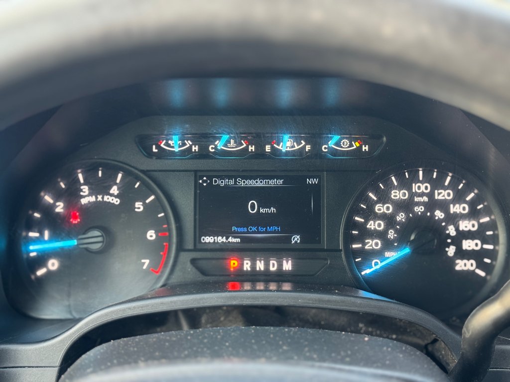 2019 Ford F-150 XL 4X4 CREW Air Climatisé Bluetooth in Terrebonne, Quebec - 14 - w1024h768px