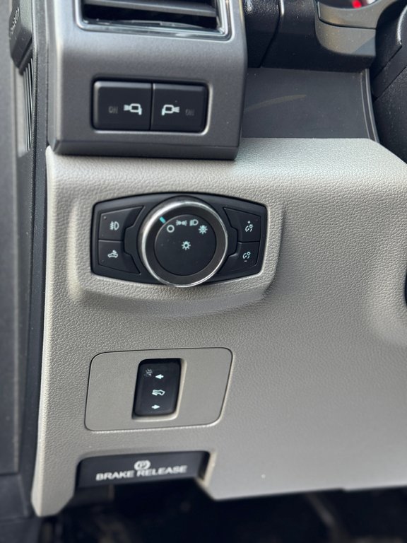 Ford F 250 XLT 7.3 V8 2020 à Terrebonne, Québec - 11 - w1024h768px