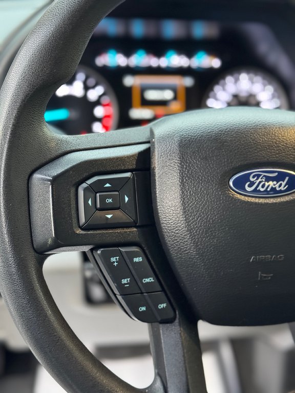 Ford F 250 XLT 7.3 V8 2020 à Terrebonne, Québec - 13 - w1024h768px