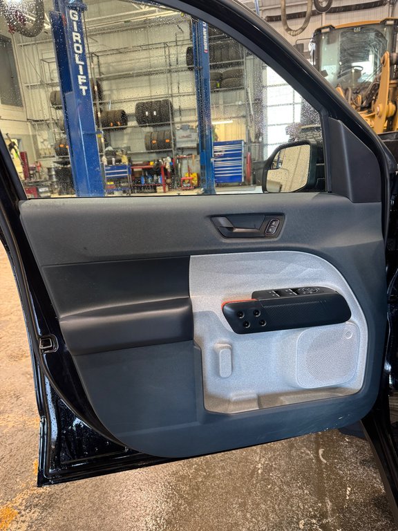 Ford Maverick XLT FX4 Crew AWD 2023 à Terrebonne, Québec - 7 - w1024h768px
