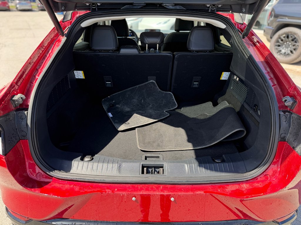 2021 Ford Mustang Mach-E Premium AWD Cuir Navigation in Terrebonne, Quebec - 22 - w1024h768px