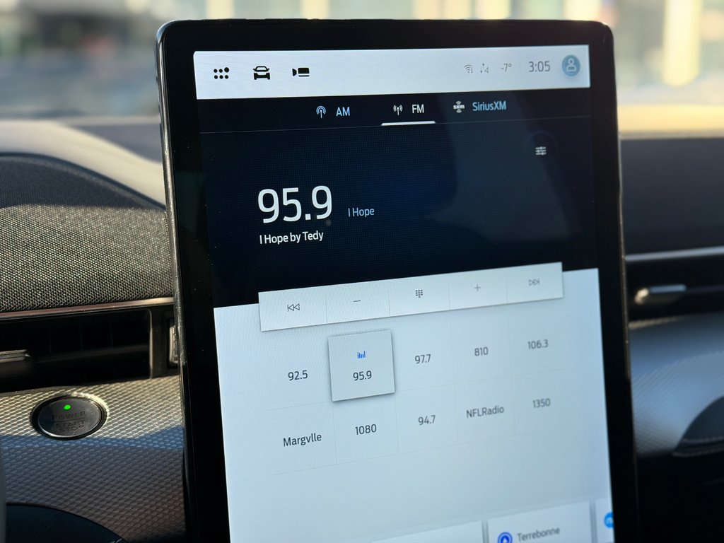 Ford Mustang Mach-E Select AWD Bas Kilométrage 2022 à Terrebonne, Québec - 17 - w1024h768px