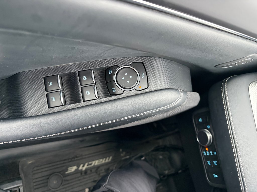 2022 Ford Mustang Mach-E SELECT BAS KM JAMAIS ACCIDENTÉ NAV in Boucherville, Quebec - 22 - w1024h768px