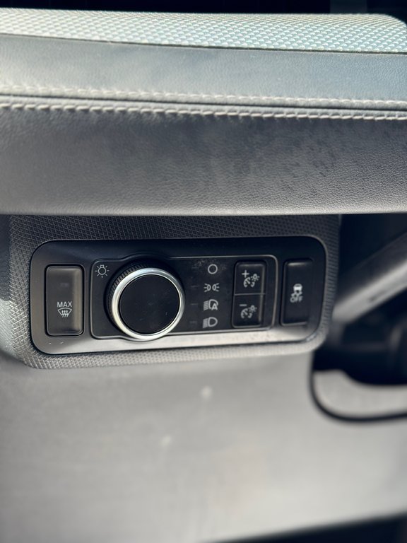 2023 Ford Mustang Mach-E Select AWD Cuir Navigation in Terrebonne, Quebec - 13 - w1024h768px