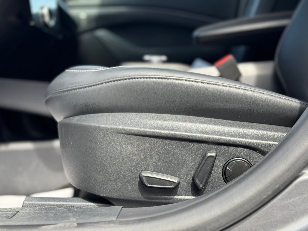2023 Ford Mustang Mach-E Select AWD Cuir Navigation in Terrebonne, Quebec - 10 - w1024h768px