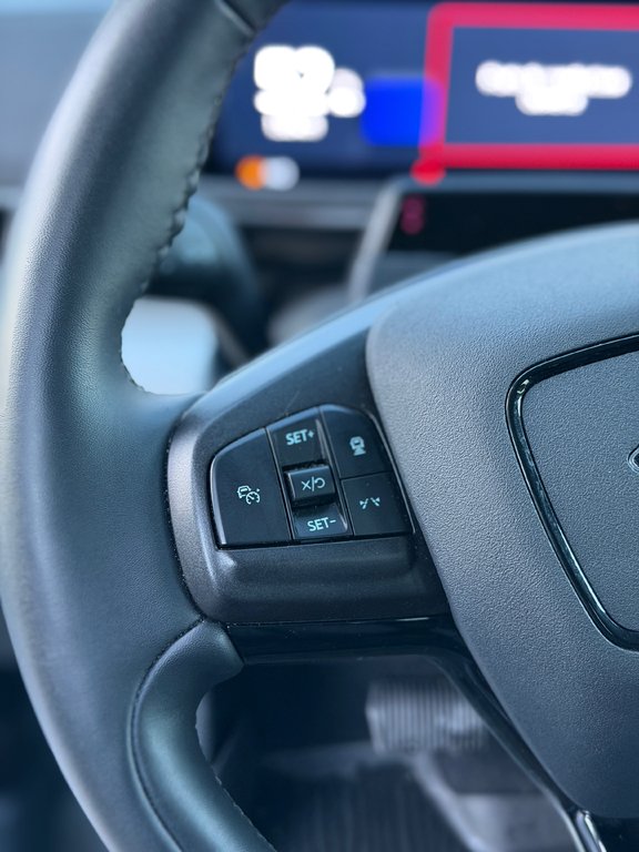 Ford Mustang Mach-E Select AWD Cuir Navigation 2023 à Terrebonne, Québec - 13 - w1024h768px