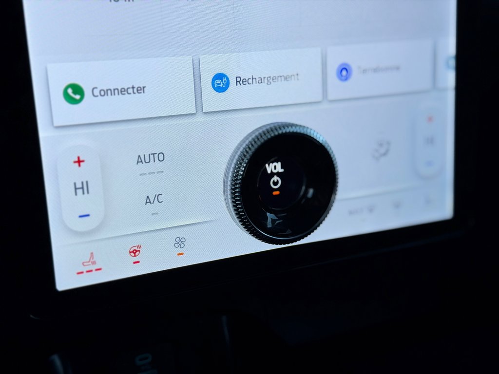 Ford Mustang Mach-E Select AWD Cuir Navigation 2023 à Terrebonne, Québec - 19 - w1024h768px