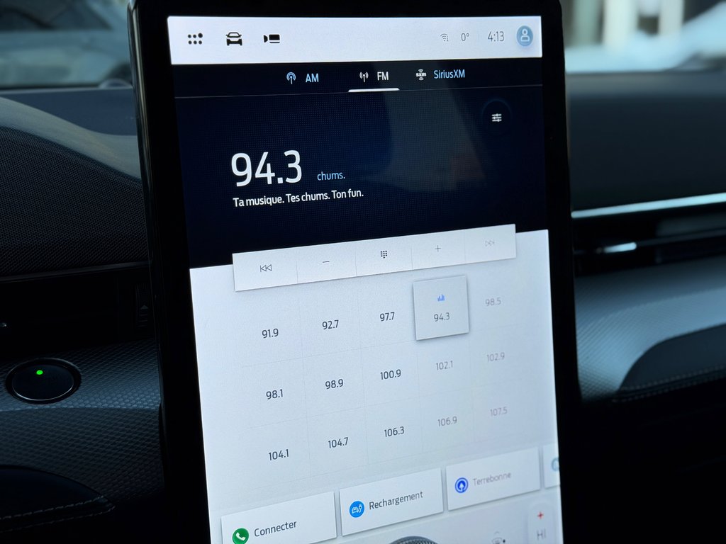 Ford Mustang Mach-E Select AWD Cuir Navigation 2023 à Terrebonne, Québec - 16 - w1024h768px