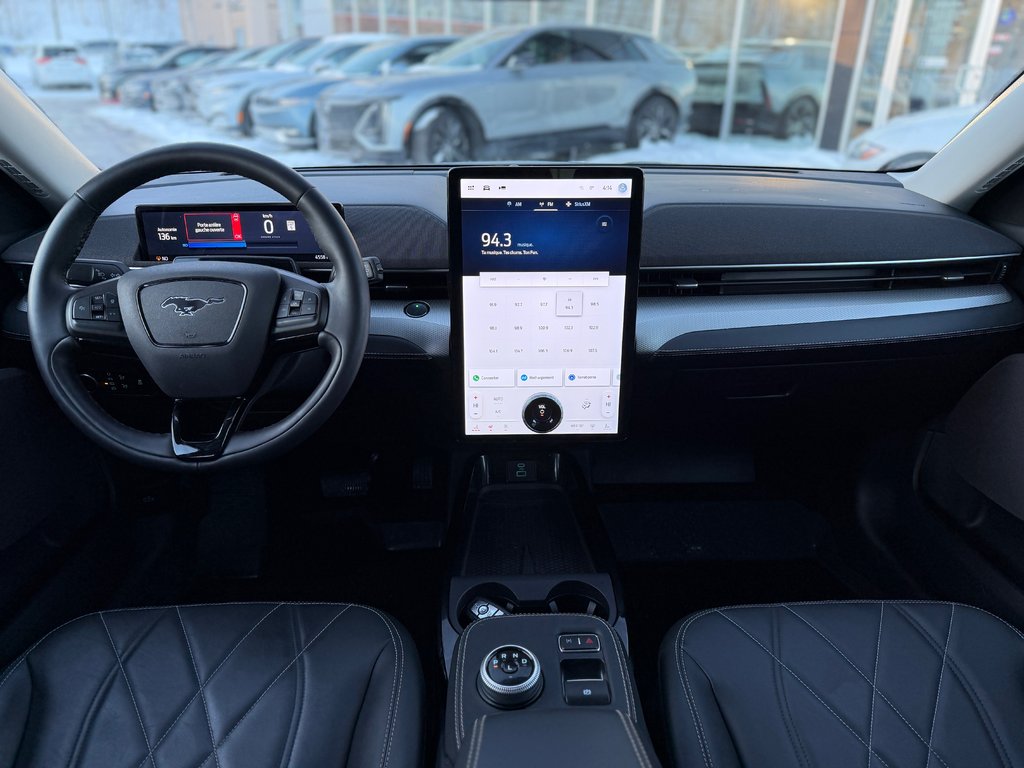 Ford Mustang Mach-E Select AWD Cuir Navigation 2023 à Terrebonne, Québec - 22 - w1024h768px