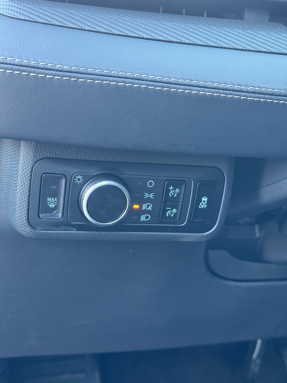 2024 Ford Mustang Mach-E Select AWD Bas Kilométrage * 7500km * in Terrebonne, Quebec - 11 - w1024h768px