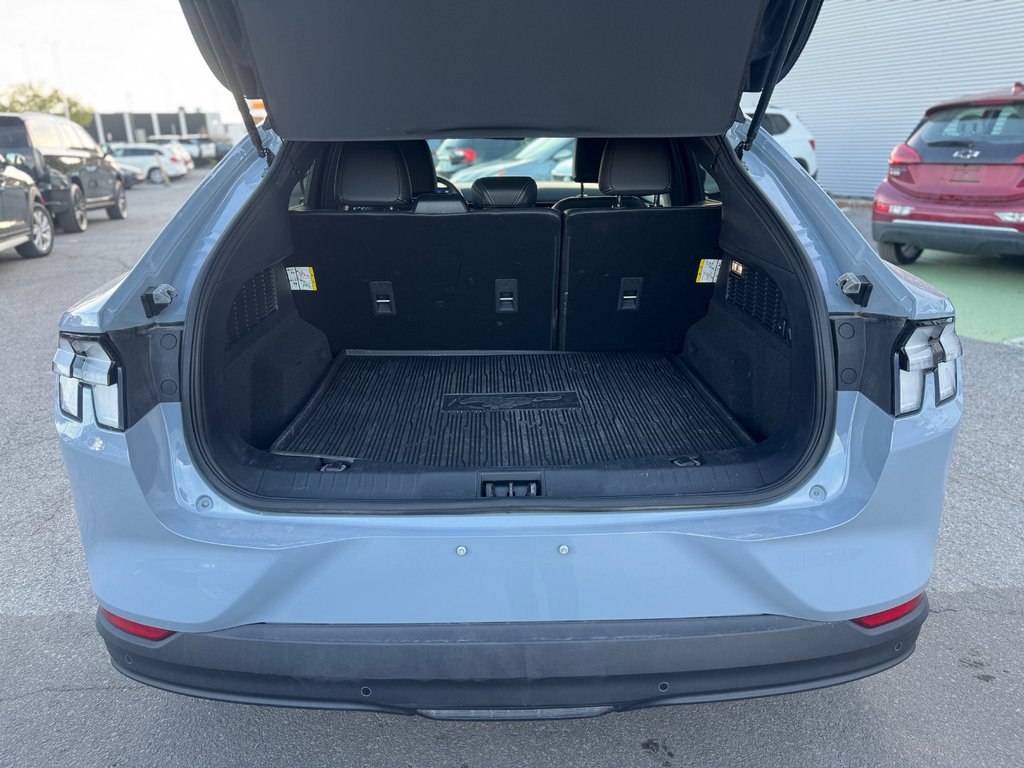 2024 Ford Mustang Mach-E Select AWD Bas Kilométrage * 7500km * in Terrebonne, Quebec - 25 - w1024h768px
