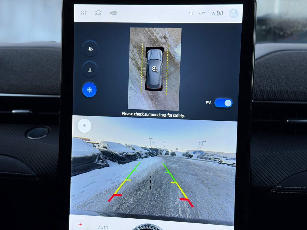 2024 Ford Mustang Mach-E Premium AWD Bas Kilométrage in Terrebonne, Quebec - 17 - w1024h768px