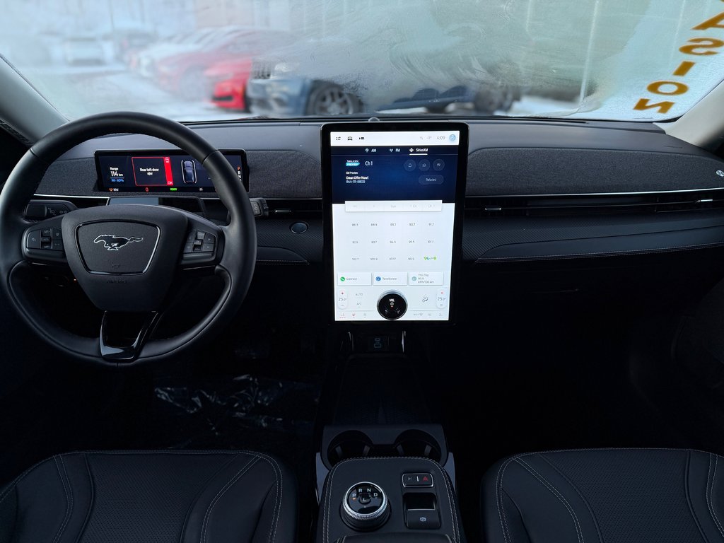 2024 Ford Mustang Mach-E Premium AWD Bas Kilométrage in Terrebonne, Quebec - 22 - w1024h768px