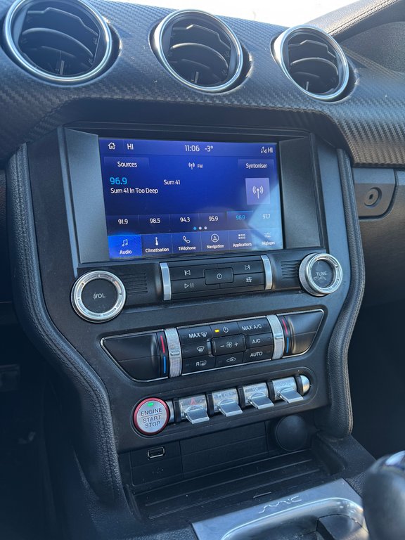 2022 Ford Mustang Ecoboost Convertible in Terrebonne, Quebec - 18 - w1024h768px