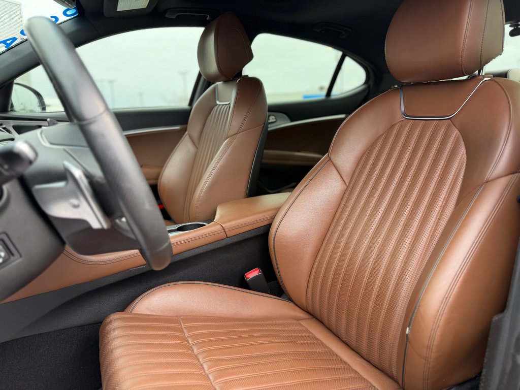 2021 GENESIS G70 2.0T Elite AWD in Terrebonne, Quebec - 11 - w1024h768px