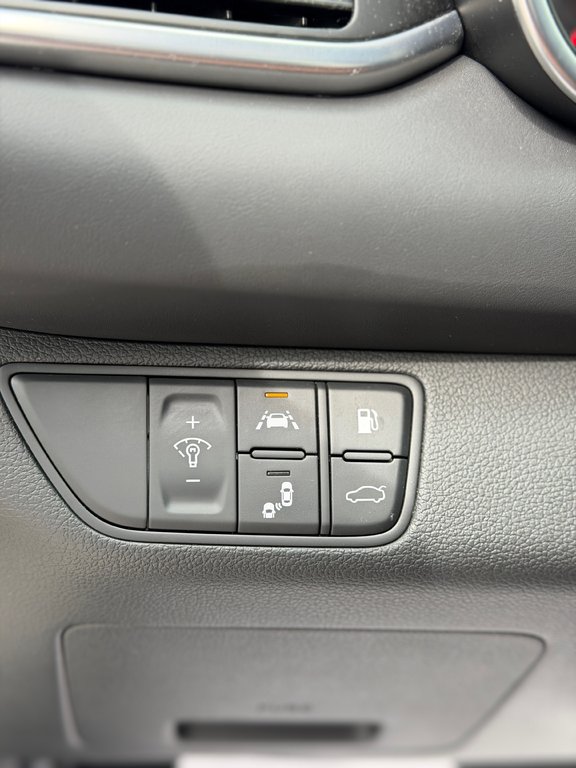 2021 GENESIS G70 2.0T Elite AWD in Terrebonne, Quebec - 13 - w1024h768px