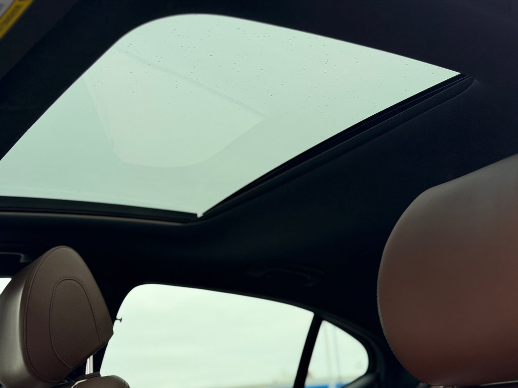 2021 GENESIS G70 2.0T Elite AWD in Terrebonne, Quebec - 12 - w1024h768px