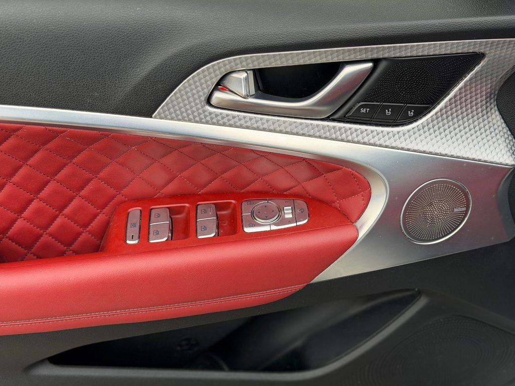 2022 GENESIS G70 3.3T Sport AWD Toit panoramique Cuir rouge in Terrebonne, Quebec - 8 - w1024h768px