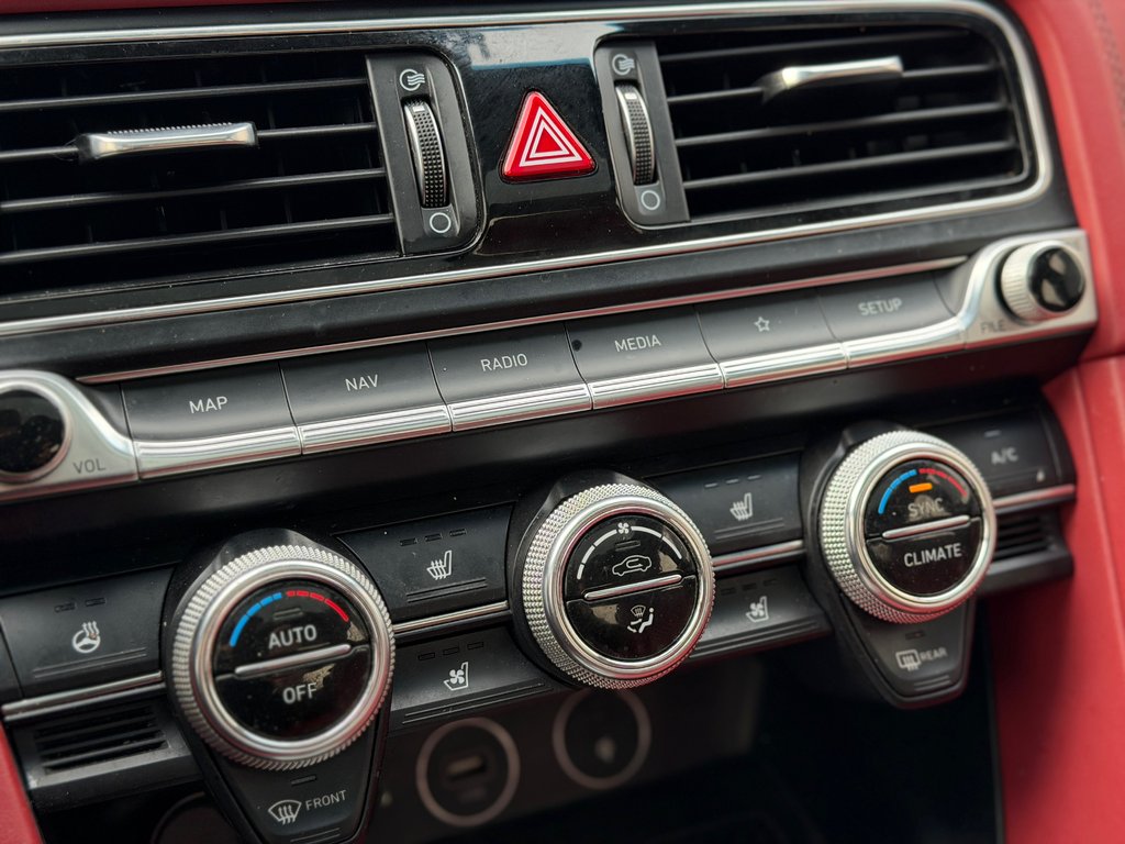 2022 GENESIS G70 3.3T Sport AWD Toit panoramique Cuir rouge in Terrebonne, Quebec - 20 - w1024h768px