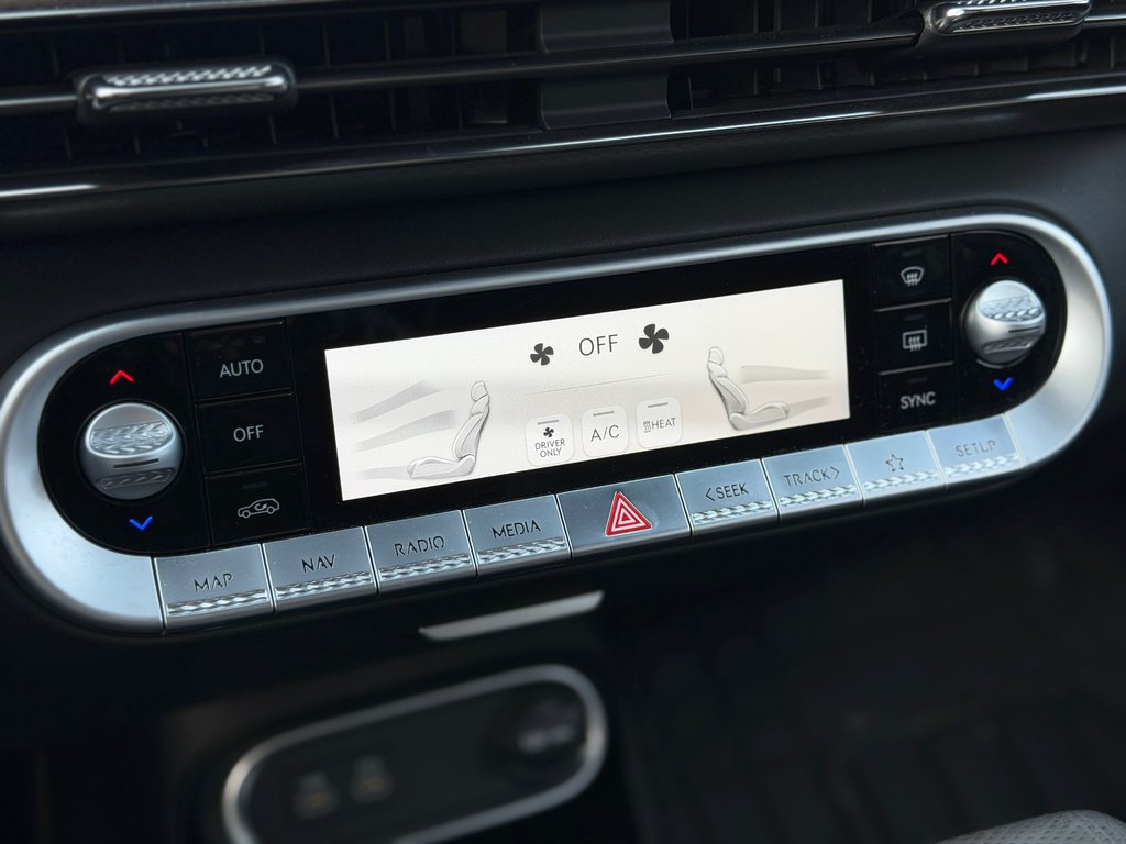 GENESIS GV60 Advanced Cuir AWD 2023 à Terrebonne, Québec - 20 - w1024h768px