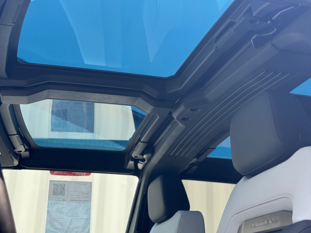 GMC HUMMER EV Pickup 3X Groupe Tout Terrain Extrême 2023 à Terrebonne, Québec - 12 - w1024h768px