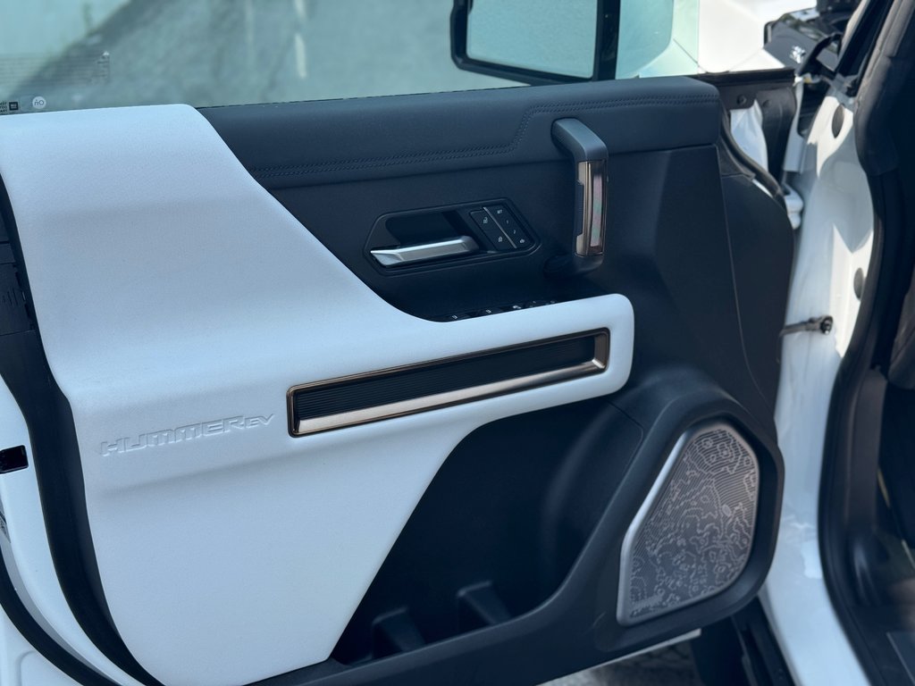 GMC HUMMER EV Pickup 3X Groupe Tout Terrain Extrême 2023 à Terrebonne, Québec - 8 - w1024h768px