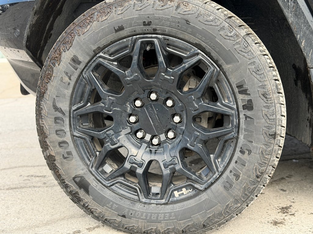 GMC HUMMER EV SUV 2X Toit Infinity Cuir 2025 à Terrebonne, Québec - 26 - w1024h768px