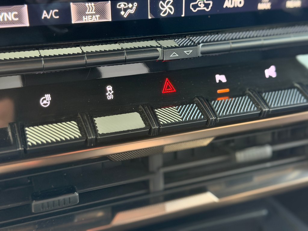 GMC HUMMER EV SUV 2X Toit Infinity Cuir 2025 à Terrebonne, Québec - 19 - w1024h768px