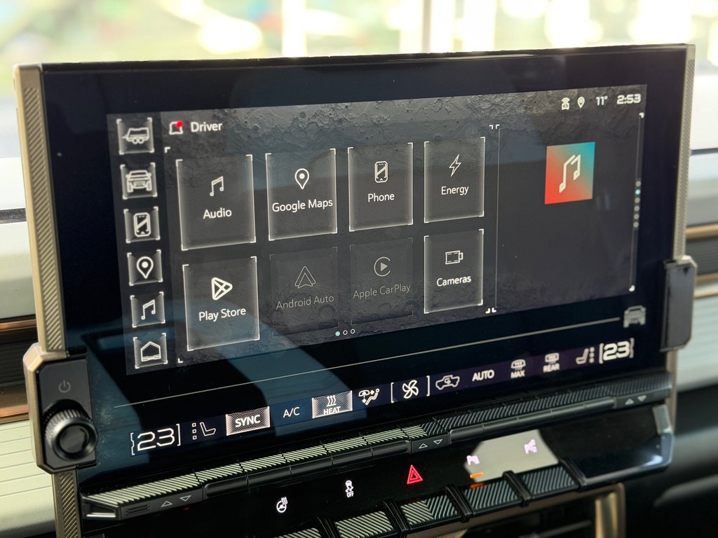 GMC HUMMER EV SUV 2X Toit Infinity Cuir 2025 à Terrebonne, Québec - 17 - w1024h768px