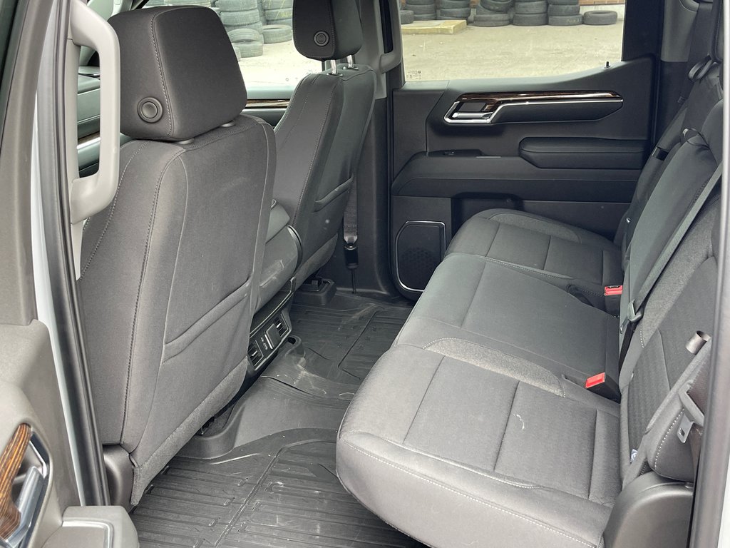 GMC Sierra 1500  2024 à Montréal, Québec - 9 - w1024h768px