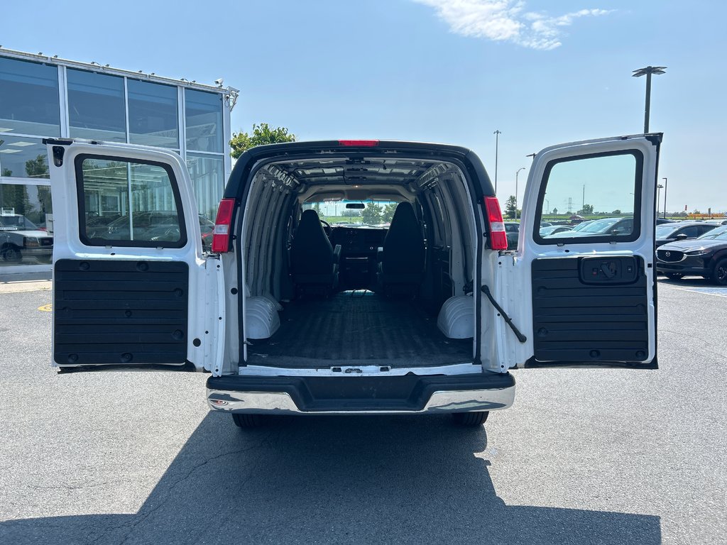 2023 GMC Savana Cargo Van 2500, AIR CLIMATISÉ, BAS KM in Boucherville, Quebec - 14 - w1024h768px