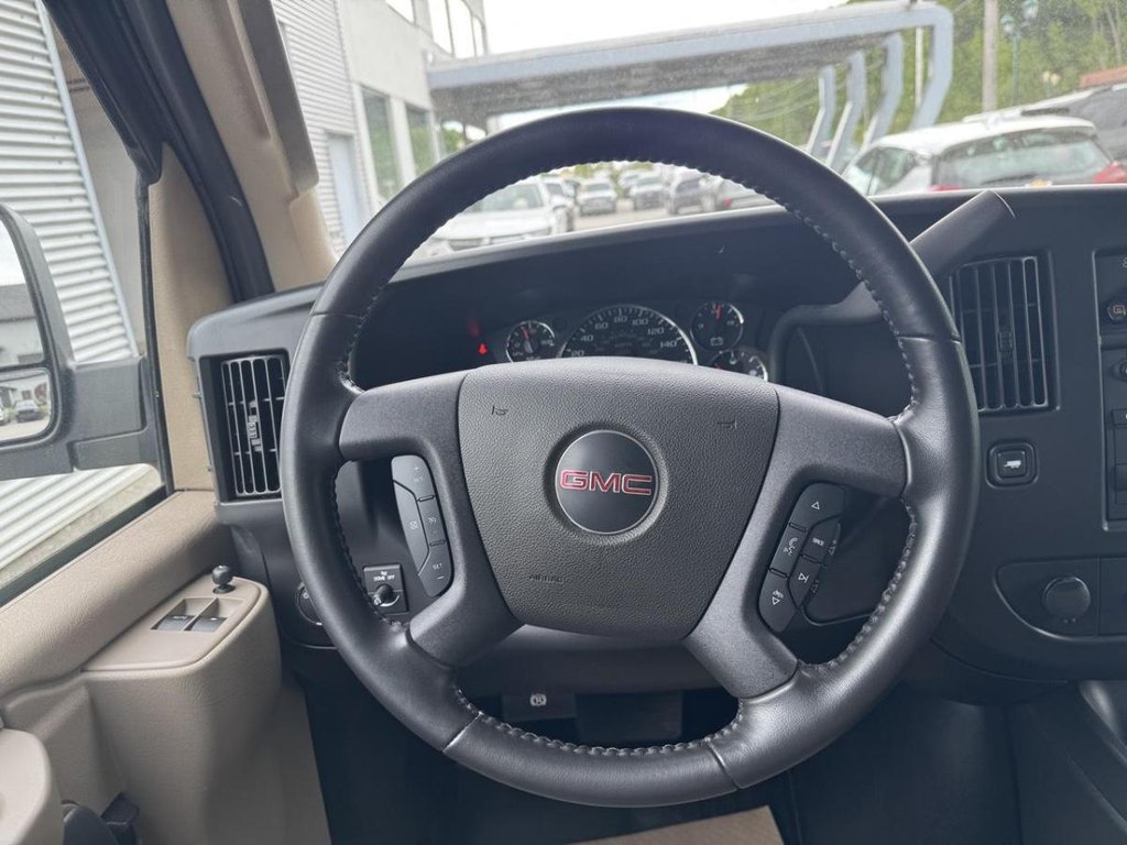 GMC Savana Cargo Van 3500 6.6 Caméra De Recul Bas Kilométrage 2023 à Terrebonne, Québec - 8 - w1024h768px